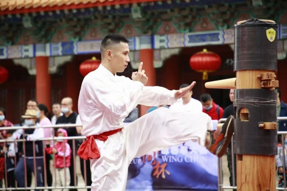 impor, 涂色且相似 impor, 涂色且相似