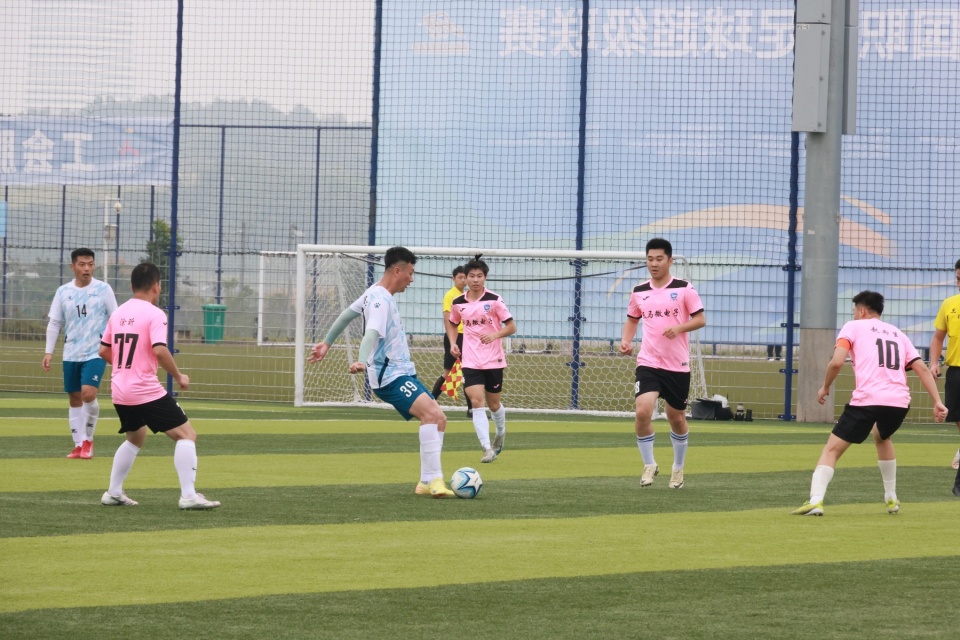 om, 特别好, 名队员全部